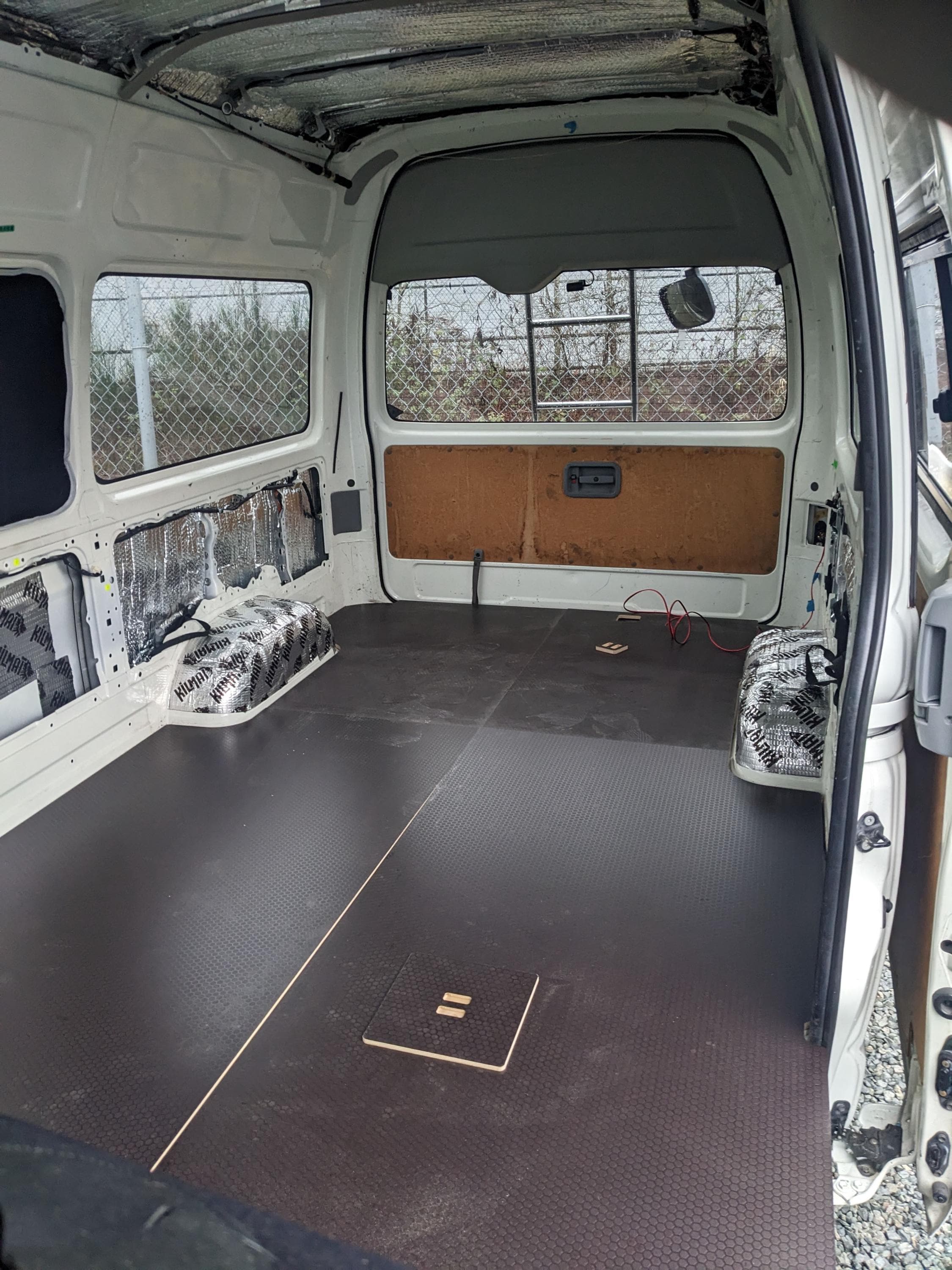 Toyota Hiace H200 - 2004-2019 - Regular body, Regular wheelbase - floor .dxf file for CNC