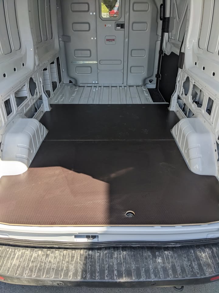 FORD TRANSIT 148 Flooring
