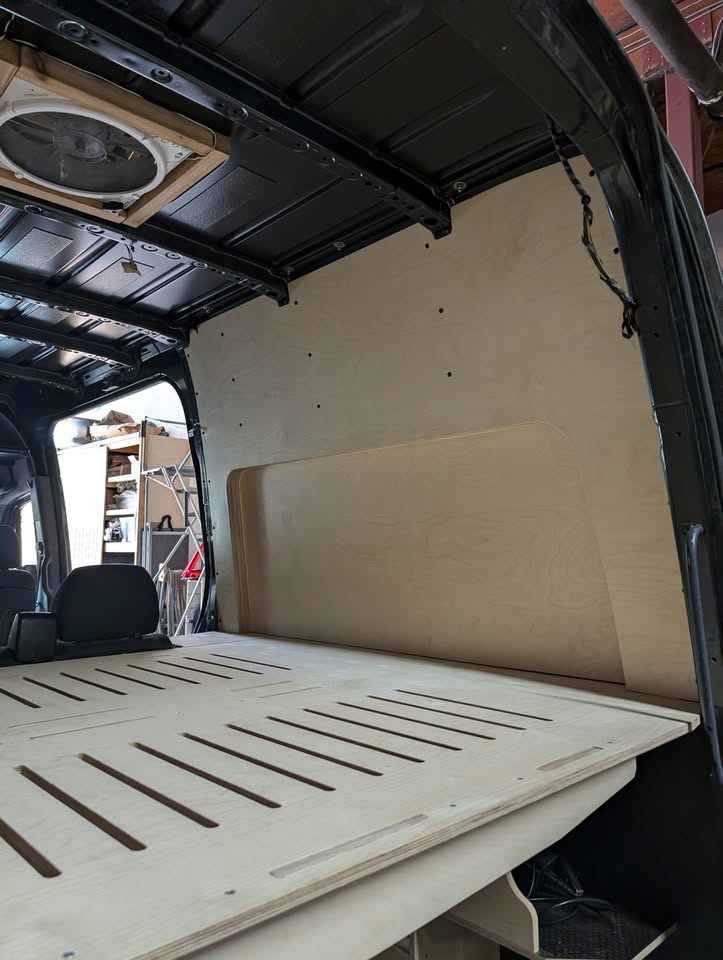 SPRINTER 144 - Bed and storage system