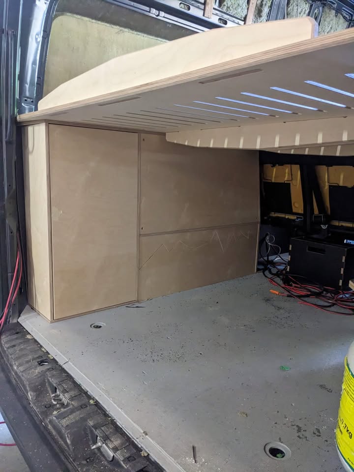 SPRINTER 144 - Bed and storage system