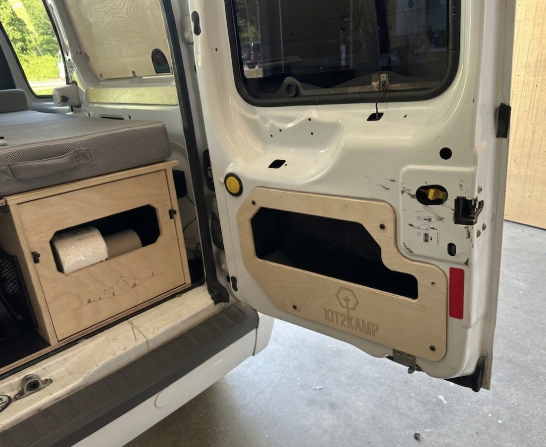 Ford Transit Connect - Back door - Storage cubbies
